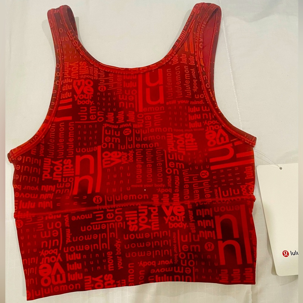 COPY - Lulu lemon size 4 Power Pivot Everlux Tank *Motif